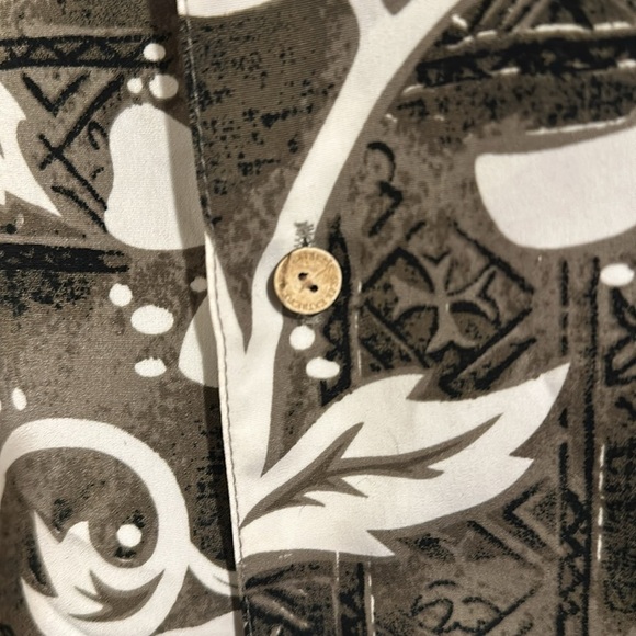 Extreme Gear Aloha Hawaiian Button Up Shirt. One pocket - Picture 4 of 4